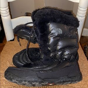 The North Face black snow winter boots sz 9